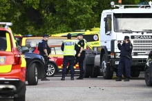 Többen is megsérültek, amikor egy férfi karddal rontott be egy svéd középiskolába