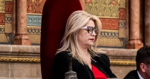 Hallerné Nagy Anikó szerint eredményes a soproni látogatása, csúszik a színházigazgató kinevezése