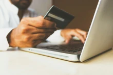Leállásra készül több hazai bank, az OTP, az MBH és az Erste ügyfeleit is érintik a karbantartások