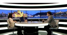 Nagy Attila Tibor: Furcsa, hogy a volt miniszterelnök az önkényuralom tombolása közben jókat nyaral