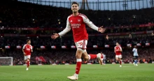 Ott folytatta az Arsenal, ahol májusban abbahagyta, magabiztos győzelmet aratott a címvédő a bajnoki szezonnyitón