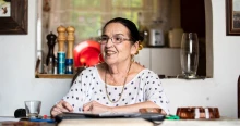 "Én hívtam ki a mentőt, mielőtt kórházba került" - megrendülten nyilatkozott a tragédiáról Failoni Donatella énekesnő szomjédja
