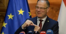 Navracsics Tibor a közmédiában promózta a Polgári Demokratákat, de a maffiaállam is szóba került