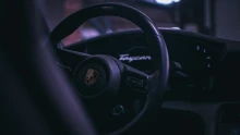 Villamosnak képzelte magát a Porsche, az alagútba is lement – videó