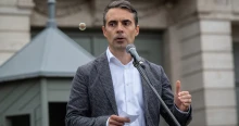 Vona Gábor Kövér László tettét egyszerű bunkóságnak nevezte, majd alaposan odaszúrt a Fidesznek