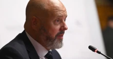 A nevető negyedik: Magyarázkodni kezdett a Tisza-frakció Sárvári Nicholas jelölése miatt