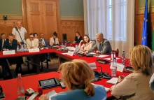 Hatan Matolcsy százmilliárdjai nyomában – látványos obstrukciókkal, de megkezdte munkáját az MNB-botrány vizsgálóbizottsága