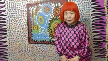 Meghalt Kuszama Jajoi, aki művészetté változtatta hallucinációit