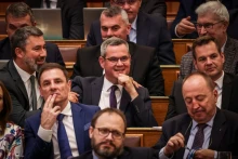 Takács Péter a legközvetlenebb szövegkörnyezetéből kiragadott félmondattal próbálja lejáratni Unger Annát