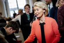 Von der Leyen Grönlandra készül – Brüsszel nagyot emel a téten