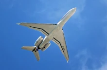 Átlátszó: a NER-hez köthető luxusrepülővel tért haza Mauritiusról Szíjj László, majd átült egy Maybachba