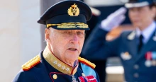 Gyászba borult Norvégia a király halála után: megható fotókon V. Harald életének emlékezetes pillanatai