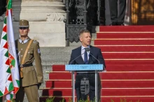 Jó lenne, ha Magyar Péter nem a nagytőkét noszogatná az állami ünnepség megtámogatására
