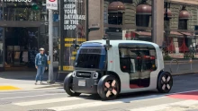Kína robotjai és az Amazon önvezető járműve is a Tesla legnagyobb ígéretét támadja