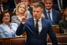 Unger Annát jelöli a bizottság az NVVH élére, rendkívüli ülést tartott az Országgyűlés – Newscast
