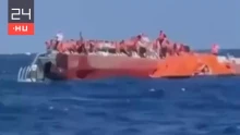 Felborult egy komp Észak-Ciprusnál több mint 260 emberrel a fedélzetén