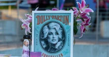 Férje mellett nyugszik Dolly Parton: EZT a különleges kívánságát is teljesítették még