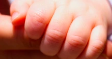 Gólyahír: 42 évesen apa lesz a Barátok közt népszerű sztárja – A baba neme meglepő fordulatot hozott