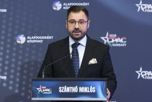 A kormány vizsgálja az Alapjogokért Központ milliárdos állami támogatásait