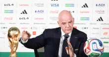 Az UEFA korábbi vezetője kiosztotta a FIFA-elnököt, majd egy „tanácsot” is adott neki