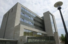 Minisztériumi vizsgálatot sürget az Országos Onkológiai Intézet vezetése, miután az intézményben előforduló szabálytalanságokról jelent meg cikk
