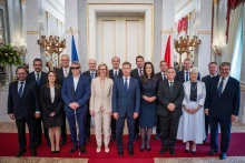 A kormány alaposan átrendezte a miniszterek hatásköreit