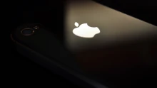 Korszakváltás a világ legértékesebb cégénél: nehéz örökséget vesz át az Apple új vezérigazgatója