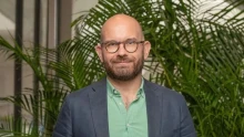Bart István kinevezése túlmutat egy személyi döntésen – külföldi érdekek is megjelentek a Tisza energiapolitikai irányváltása mögött