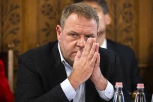 HVG: Külföldre költözhet Guller Zoltán, a NER prémium kádere