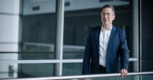 Nyolcezer kisrészvényes és egy Tiborcz István: névváltásra és felvásárlási dömpingre készül a Waberer’s