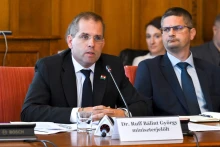 Ruff Bálint megszólalt Lázár titkos utazásairól: „Tudom, hol volt és mit csinált”