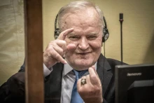 Több ezren emlékeztek a népirtásért elítélt Ratko Mladicra Banja Lukában