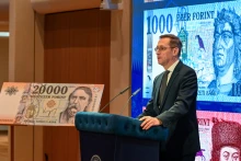 6 milliárd Jászai Gellértnek, több mint 2 milliárd egy Balásy-cégnek – dőlt a pénz a Varga Mihály vezette MNB-től a NER-es oligarchákhoz