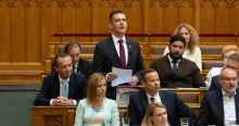 A parlament előtt a kémiai kasztrálás kérdése – Ezt tenné az elítélt pedofilokkal a Mi Hazánk