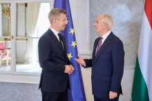 Baka András hivatalba lépése óta először járt a Sándor-palotában Magyar Péter