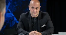 Életveszélyesen megfenyegették Tarjányi Pétert: Azt írta, kibelez és tudja, hol dolgozom