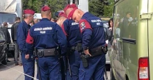 Mérgesek és csalódottak a rendőrök az elmaradt béremelés miatt, látványpékségnek csúfolják a Belügyminisztériumot