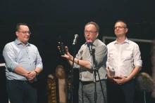 Az Oktatási Hivatal szerződést bontott a Vidnyánszky Attila-féle Déryné NKft.-vel
