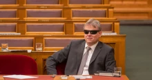Azonnali hatállyal kirúgták a csepeli iskolából a fóti gyermekotthon bántalmazással gyanúsított volt igazgatóját!