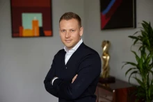 Fedőcégek titokban 125 milliárd forintot termeltek Tiborcz Istvánnak és körének
