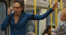 Gal Gadot olyan az új filmjében, mintha beoltották volna színészkedés ellen