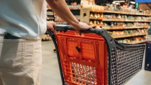 Gyanúsan lecsökkent a gyűlölt adóból idénre várt összeg, ez már a Lidl, Aldi, Spar, a Tesco és társaiknak szólhat – aranykort ígértek a vásárlóknak, ha ez bekövetkezik