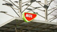 Szétverték a 4iG-t, esett a Mol