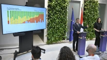 Tisza-kormány: Felmentették a Mandiner vezérigazgatóját, újra jön az Erasmus