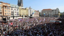 Tízezrek tüntettek szombaton Zágrábban a horvátországi illegális hulladéklerakók ellen