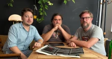 Tóth-Benedek Csanád váltotta Kovács Gergely és Döme Zsuzsannát a Kétfarkú Kutya Párt élén
