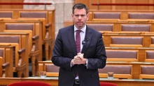 Vitézy Dávid elmondta, mennyit spórol az állam a Lázár János által kiírt koncessziós szerződés elkaszálásával