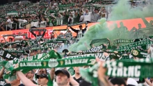 Egymást heccelte a Ferencváros és az Újpest tábora – tíz év után szereztek pontot a lilák az Üllői úton