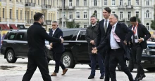 Megérkezett az amerikai delegáció Kijevbe, hogy Zelenszkijjel tárgyaljon