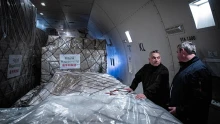A Szijjártó Péter vezette külügy a Covid-teszt- és védőfelszerelés-beszerzésekkel is magáncégek zsebét tömte